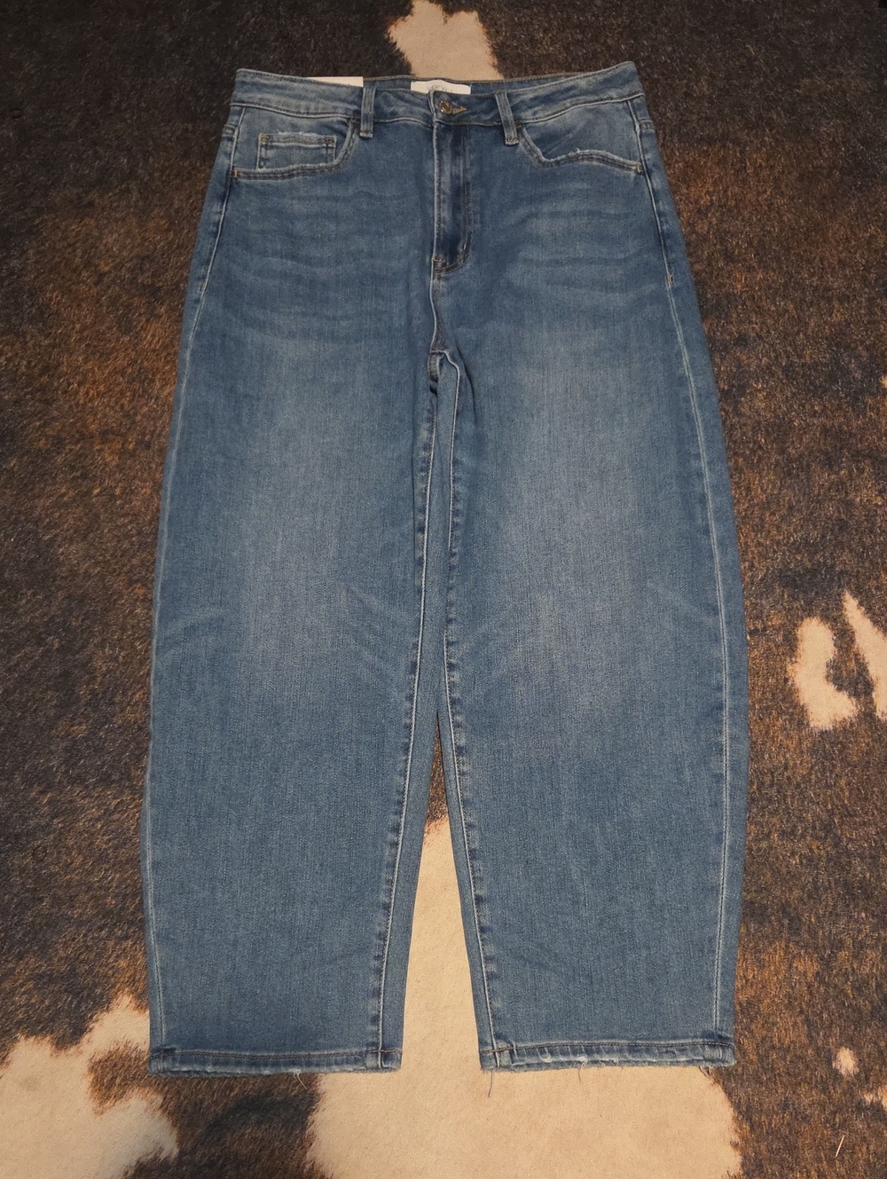 VERVET BY FLYING MONKEY Medium Blue Straight-Leg Jeans